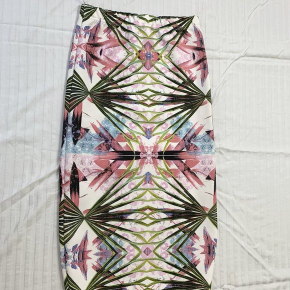 💐💐💐  GLAMOROUS WOMENS SKIRT SIZE XS   💐💐💐 - Picture 1 of 3